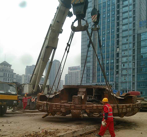 陇集汽车吊盾构机