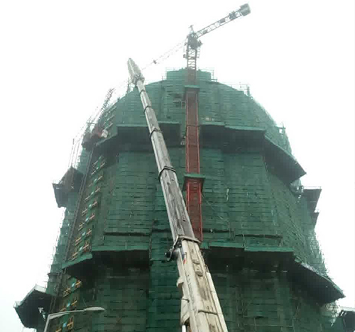 陇集高空拆装塔机作业